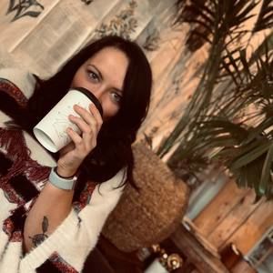 Meet your Posher, Destiny